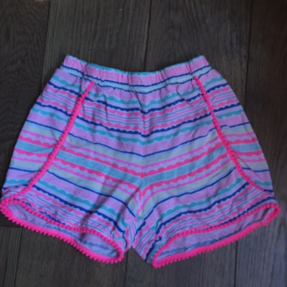 Girls size 8 Fun patterned shorts